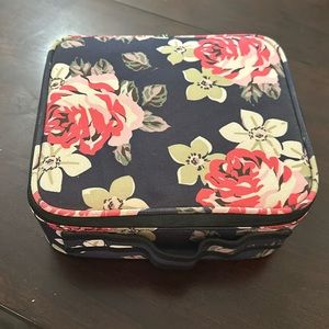 Hard sided makeup bag